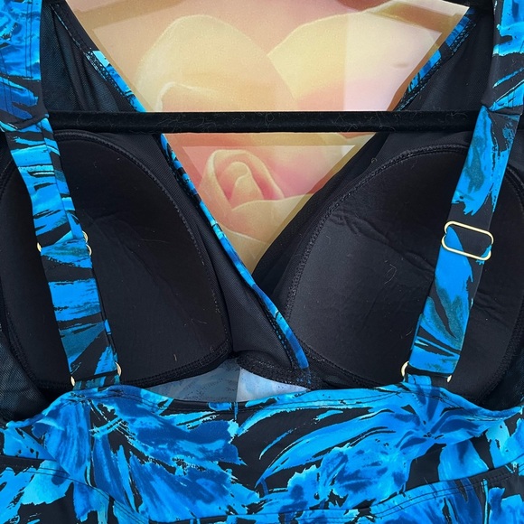 Swimsuits For All Vibrant Blue Leaf Camisole - Picture 5 of 7